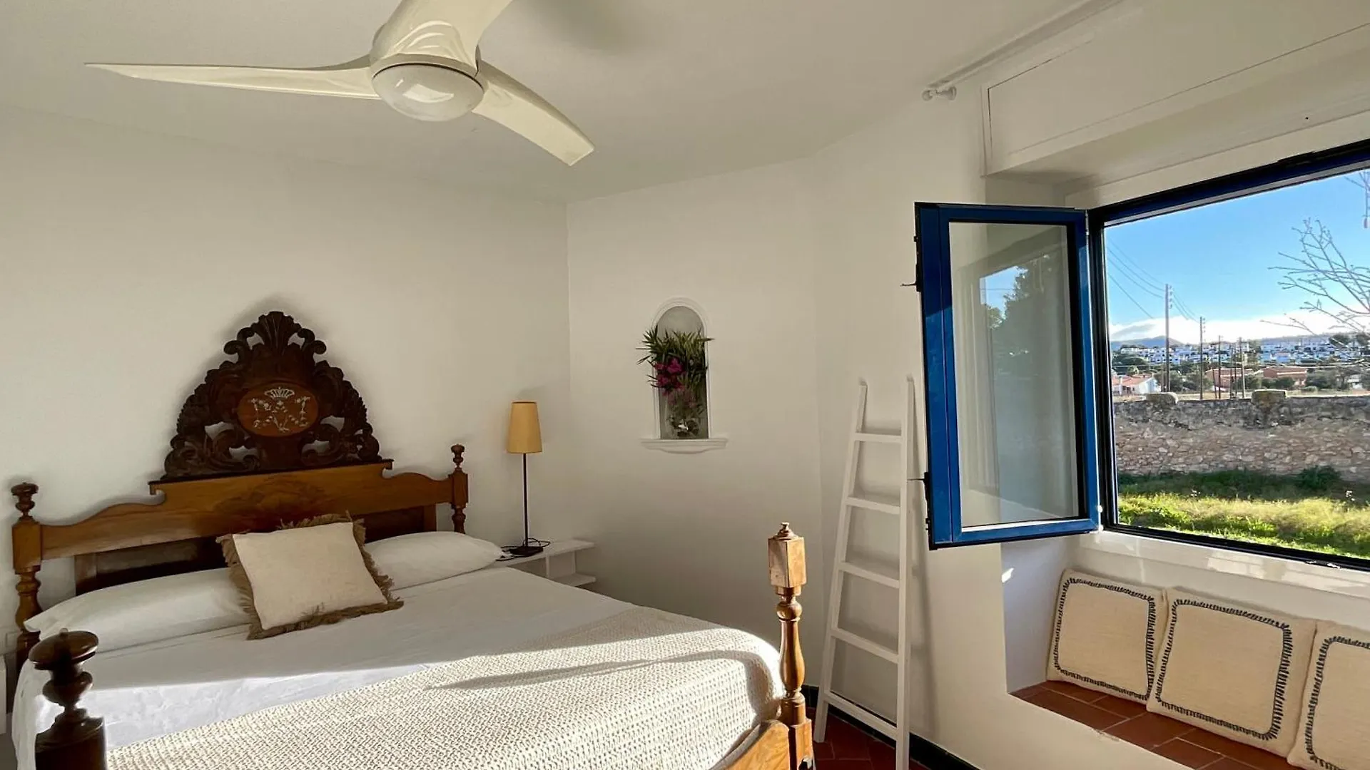 Holiday home Masia Centenaria En Sitges